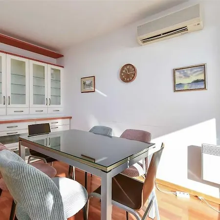 Butterfly In For 6 Persons Апартаменты