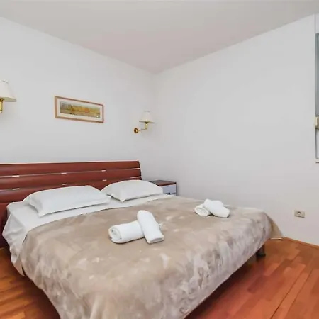 Апартаменты Butterfly In For 6 Persons *